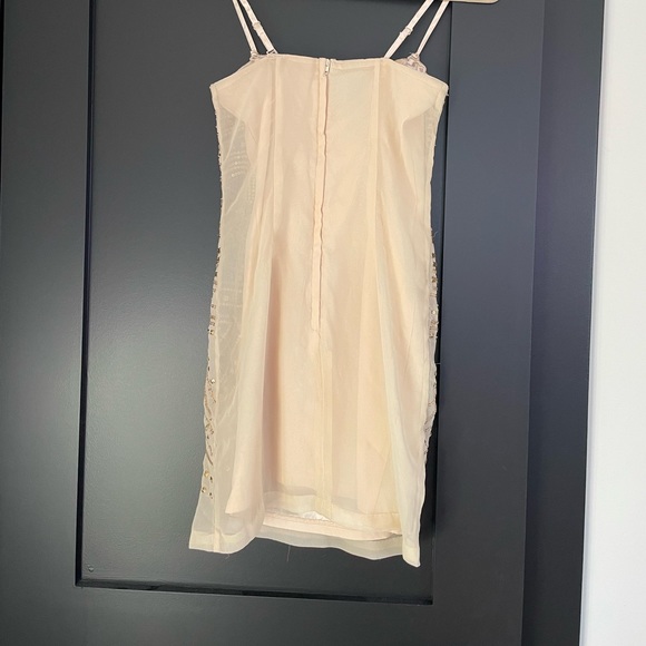 🪩 NWT H&M Gold Sequin Beaded Mini Dress (4) - Picture 2 of 13